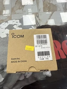 NEW ICOM BC-213 Desktop Charger for IC-F1000 & F2000, IC-A-16 & IC-V88/U88 - Picture 1 of 4