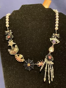 BETSEY JOHNSON Halloween Cat Spiderweb Hand Evil Eye Pendant Necklace NEW - Picture 1 of 7