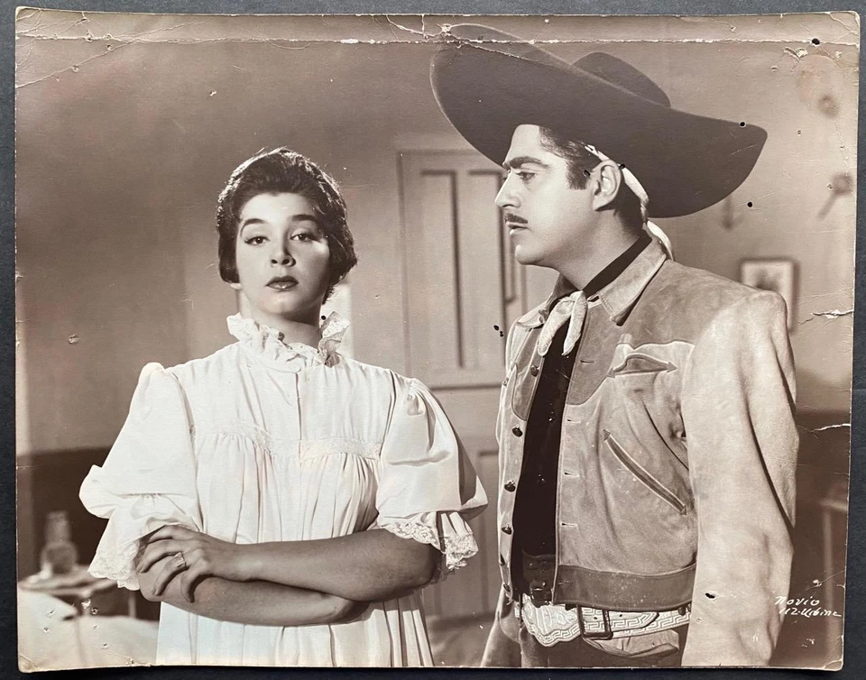 Chula Prieto Luis Aguilar  Yo fui novio de Rosita Alvírez  mex  lobby card 5443 - Image 1 of 1