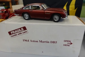 Danbury Mint 1964 Aston Martin DB5 1/24 - Picture 1 of 4