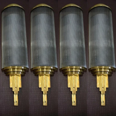 Juego de 4 apliques de pared de varilla de vidrio de latón Art Deco rascacielos lámpara de luz antigua Foto 1 de 4
