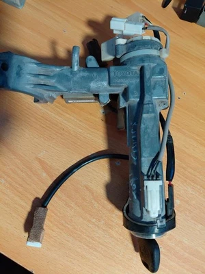 Interruptor de ignição Toyota Camry 1997 com chave 45020-33-4 - Imagem 1 de 4