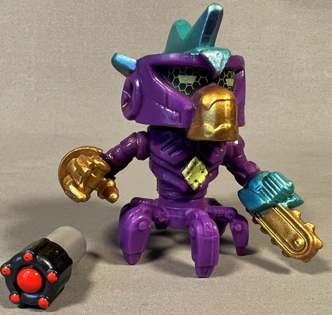 TREASURE X ROBOTS GOLD CLAW O-SAW FIGURE LOOSE MINT & COMPLETE Cover
