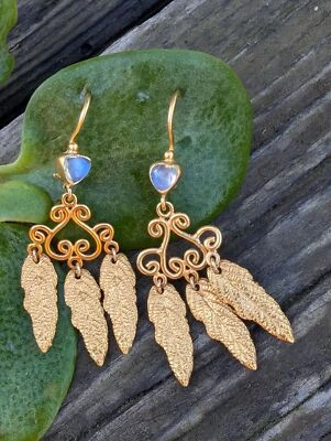 Pendientes vintage de oro de ley con piedra lunar azul vermeil, regalo romántico Foto 1 de 4