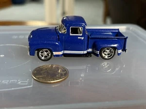 M2 Machines Blue 1956 Ford F-100 Pickup - Picture 1 of 10