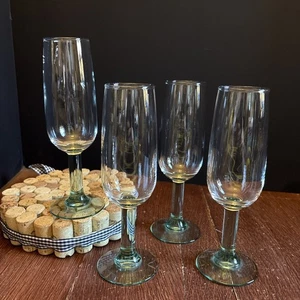 Vintage Klar Grün Stiel Weinglas 4er Set - Bild 1 von 7