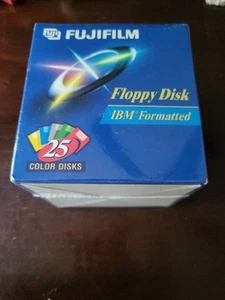 Fujifilm Box of 25 3.5" IBM Formatted 1.44MB Colored Floppy Disks NEW - Afbeelding 1 van 5