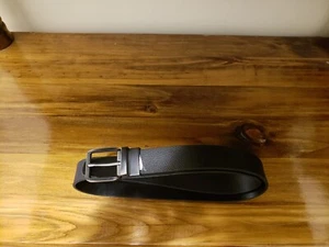 Cintura uomo media nera senza marchio (USATA) - Foto 1 di 1