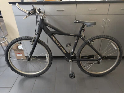 Bicicleta de montaña Cannondale F500 CAD2 aluminio Foto 1 de 4