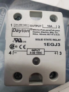 Dayton 1Egj3 Solid State Relay,3 To 32Vdc,10A with heat sink - Picture 1 of 2