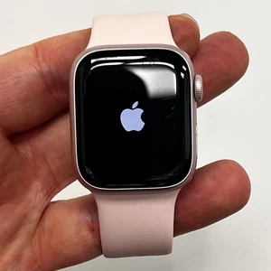 Apple Watch Series 9 41mm  GPS Only Pink with Pink Sport Band - BH🔋90% - Picture 1 of 9