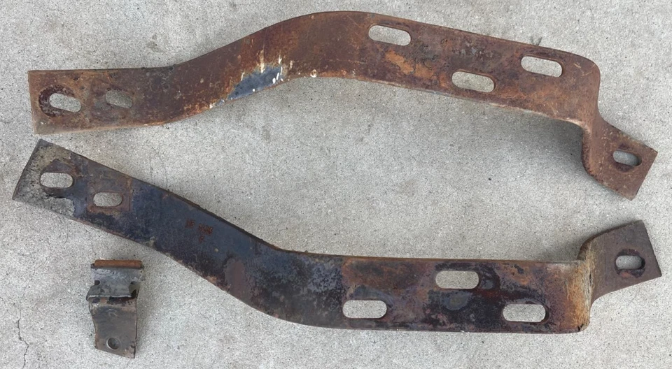 PARAGOLPES DELANTERO OLDSMOBILE 88 98 MONTAJE IMPACTO (3) SOPORTES 1955 55 OEM Foto 1 de 4