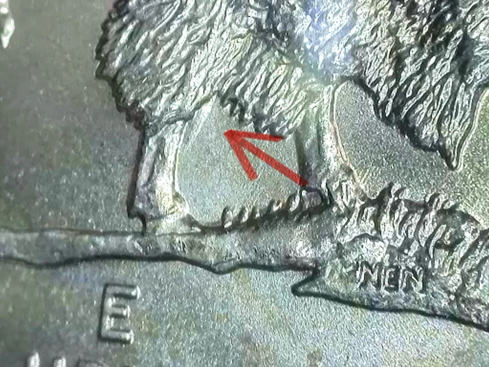 2005 P Jefferson bison Injured bison Nickel Die Gouge Error - Image 1 of 4