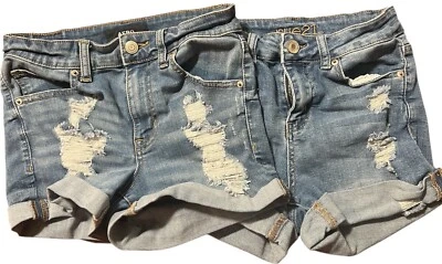 Lote de 2 Pantalones Cortos Jean Talla 4 Tiro Alto Medio (Rue21) (AERO)  Foto 1 de 4