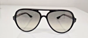 Gafas de sol Ray Ban RB4125 CATS 5000 negro cristal gris descolorido 601/32 56-13-145 - Imagen 1 de 6