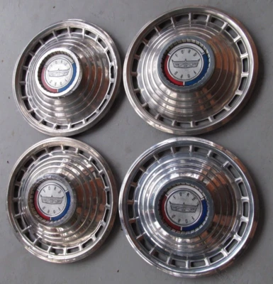 Juego de tapacubos Ford Galaxie 1963 63 (4) calidad de conductor decente Foto 1 de 4