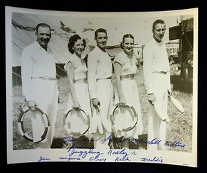 Foto original de colección firmada de circo de The Juggling Ratley's 10x8 - Imagen 1 de 1