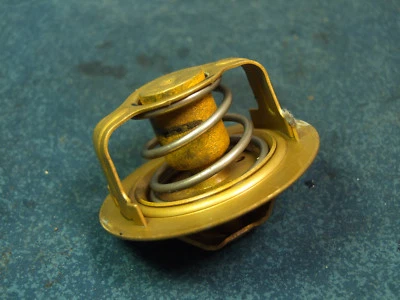 Termostato Kawasaki Vulcan Custom 2007 VN900C VN900 Foto 1 de 2