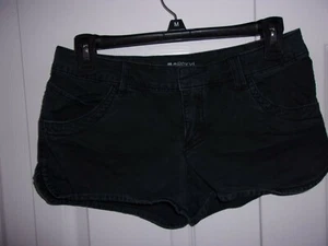 Roxy shorts for Junior Girl, size 5,black, great shape, cute. - Picture 1 of 4
