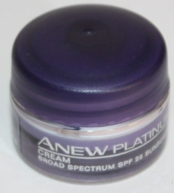 Anew Platinum Crema de Día Amplio Espectro FPS 25 Protector Solar 0.5 OZ Caducado 2015 Foto 1 de 4