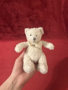 Russ Berrie cremefarben cremefarbener weicher Plüsch-Teddybär Snookie Rassel Stofftier 5 Zoll - Bild 1 von 9
