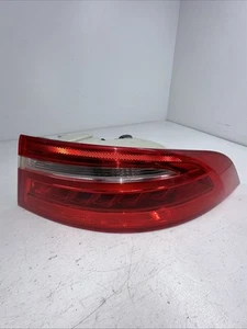# JAGUAR XE 2019 SALOON RIGHT SIDE REAR LIGHT LED 197337-01 - Picture 1 of 10