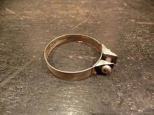 1978 HONDA CB750 AIR BOX / CARBURETOR CARB MANIFOLD CLAMP (A) - Picture 1 of 3