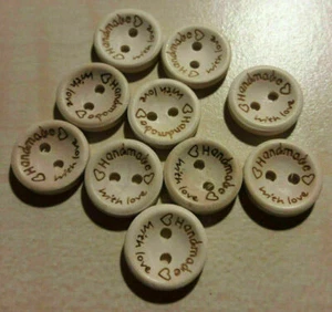 10 Knöpfe Knopf * Holzknöpfe unbehandelt * handmade mit Love * 15 mm 20 mm - Bild 1 von 1