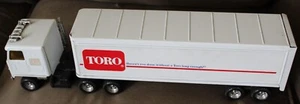 Vintage Toro Big rig semi truck Pressed metal 19 " long rig - Bild 1 von 7