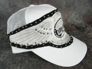 Sombrero de Camionero Parche Calavera Alado Blanco Snap-Back Hombres Mujeres Original Doctrina Marca - Imagen 1 de 6