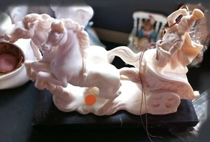 G. RUGGERI Vintage Römer Mann reitet auf einem Streitwagen Pferde MADE IN ITALY MARMORSOCKEL  - Bild 1 von 4