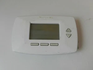Honeywell THERMOSTAT CONTROLLER 26669045207541 - Picture 1 of 6