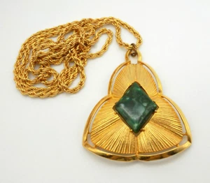 Vintage Gold Tone Mod 70s Pendant Necklace Spotted Green Stone Triangle - Picture 1 of 6