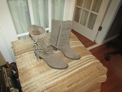 Botas al tobillo Naughty Monkey para mujer Vamp Phyer gamuza topo cuero talla EE. UU. 10 Foto 1 de 4