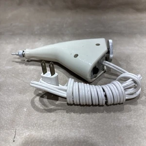 Incisore elettrico vintage Burgess modello V-74 Vibro-Graver 115 Volt 60hz 12 watt - Foto 1 di 5