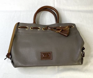 Dooney and Bourke Wakefield Tassel Tote Grau Leder - Bild 1 von 7