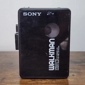 Sony Walkman WM-A10 Lettore Cassette Stereo Portatile Vintage - Testato LEGGI - Foto 1 di 14