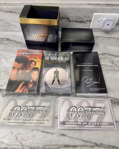 James Bond 007 Limited Edition Tomorrow Never Dies VHS Movie Collector's Set NEW - Imagen 1 de 14