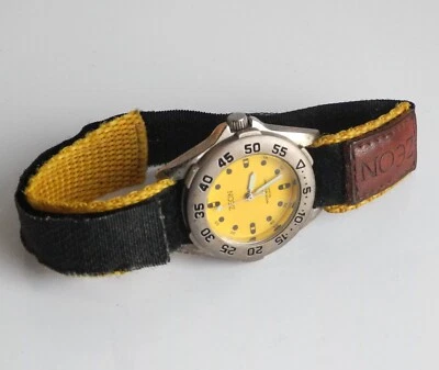 Reloj Zeon Vintage Años 90 Esfera Amarilla Analógico Niños Adolescentes Nylon Correa Cuero Foto 1 de 4