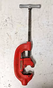 Ridgid No. 3-S Heavy Duty Pipe Cutter, 1" to 3" Capacity - Picture 1 of 6