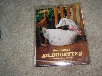 Kit TORNEADO GANSO estampado punto de cruz 12 x 14" nuevo, nunca abierto Foto 1 de 2