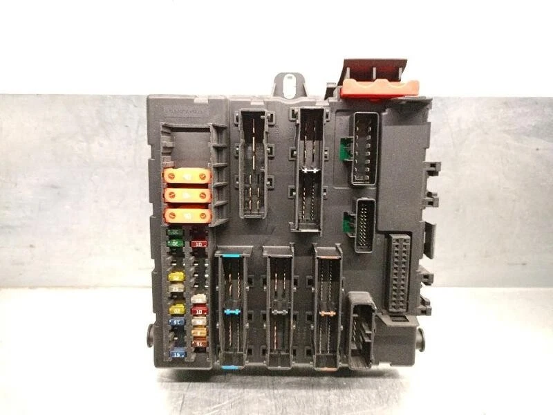 13112914 caja de relés fusibles para OPEL VECTRA C GTS (Z02) 2.0 2002 5420053 - Immagine 1 di 4