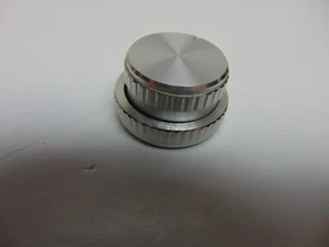 Fisher RS-2004A receiver amp Knobs volume & balance - Bild 1 von 2