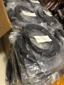 Fastest delivery Mitsubishi cable MR-J3CN1-2M NEW - Picture 1 of 7