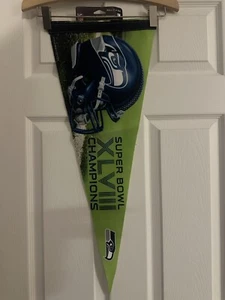 SEATTLE SEAHAWKS SUPER BOWL XLVIII CHAMPS PREMIUM PENNANT NWT - Picture 1 of 1