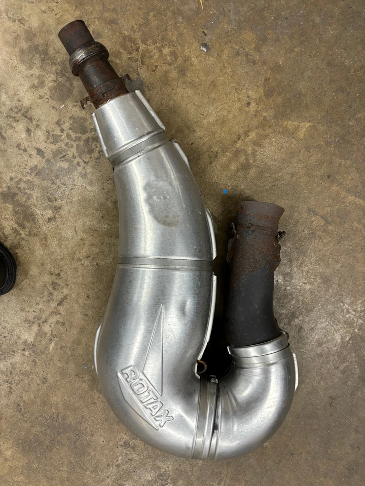 Tubo de escape Ski-Doo MXZ 800 XS Renegade 600 GSX XRS TNT 19 14 15 16 17 18 OEM Foto 1 de 4