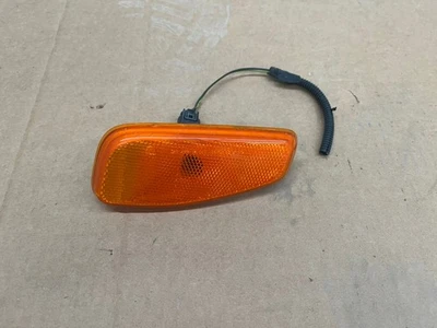 Jeep Renegade 2015-2023 pasajero guardabarros lateral luz marcadora lateral Foto 1 de 4