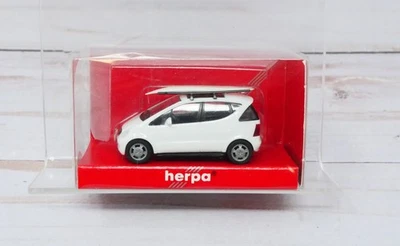 Herpa, Mercedes Benz A-Class with Surfboard on Top, 1/87 HO Scale - Image 1 of 2