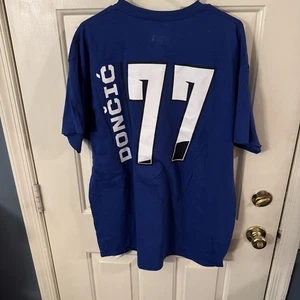Men's Dallas Mavericks Luka Dončić NBA Player T-shirt -Size XL -NWOT - Picture 1 of 9