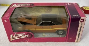 Johnny Lightning 1970 Dodge Hemi Challenger RT Die Cast 1:24 Tom Z Zahorsky - Bild 1 von 6